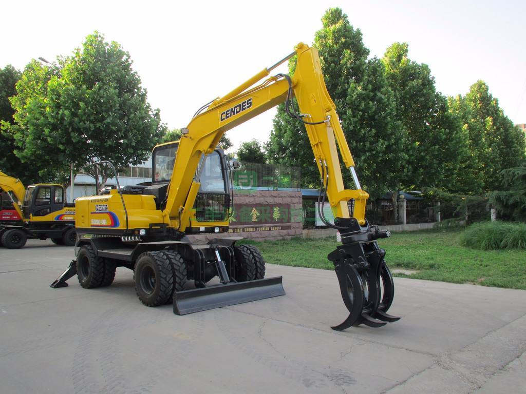 轉讓出售二手15噸四驅隨車抓木機