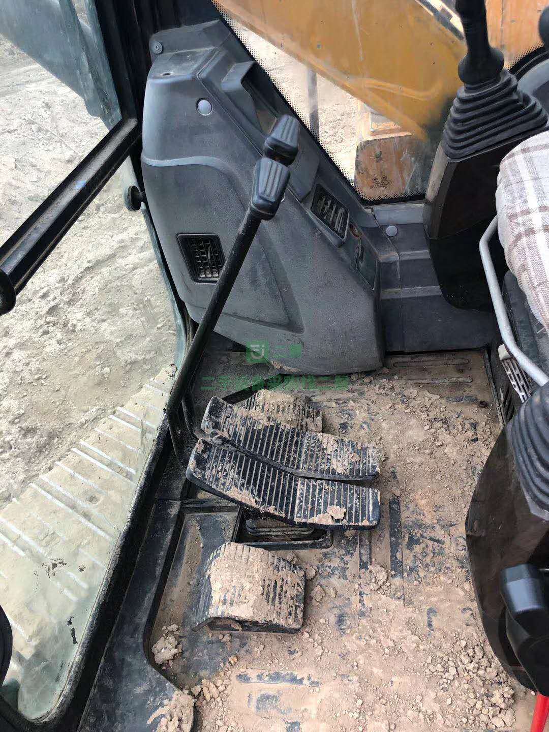 出售15年三一75-9二手挖掘機，等錢急售