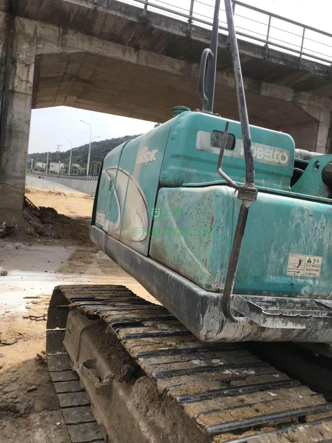 出售15年神鋼200-8等錢急售，神鋼二手挖掘機