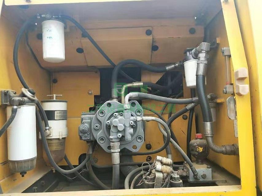 出售16年沃爾沃210等錢急售，二手挖掘機