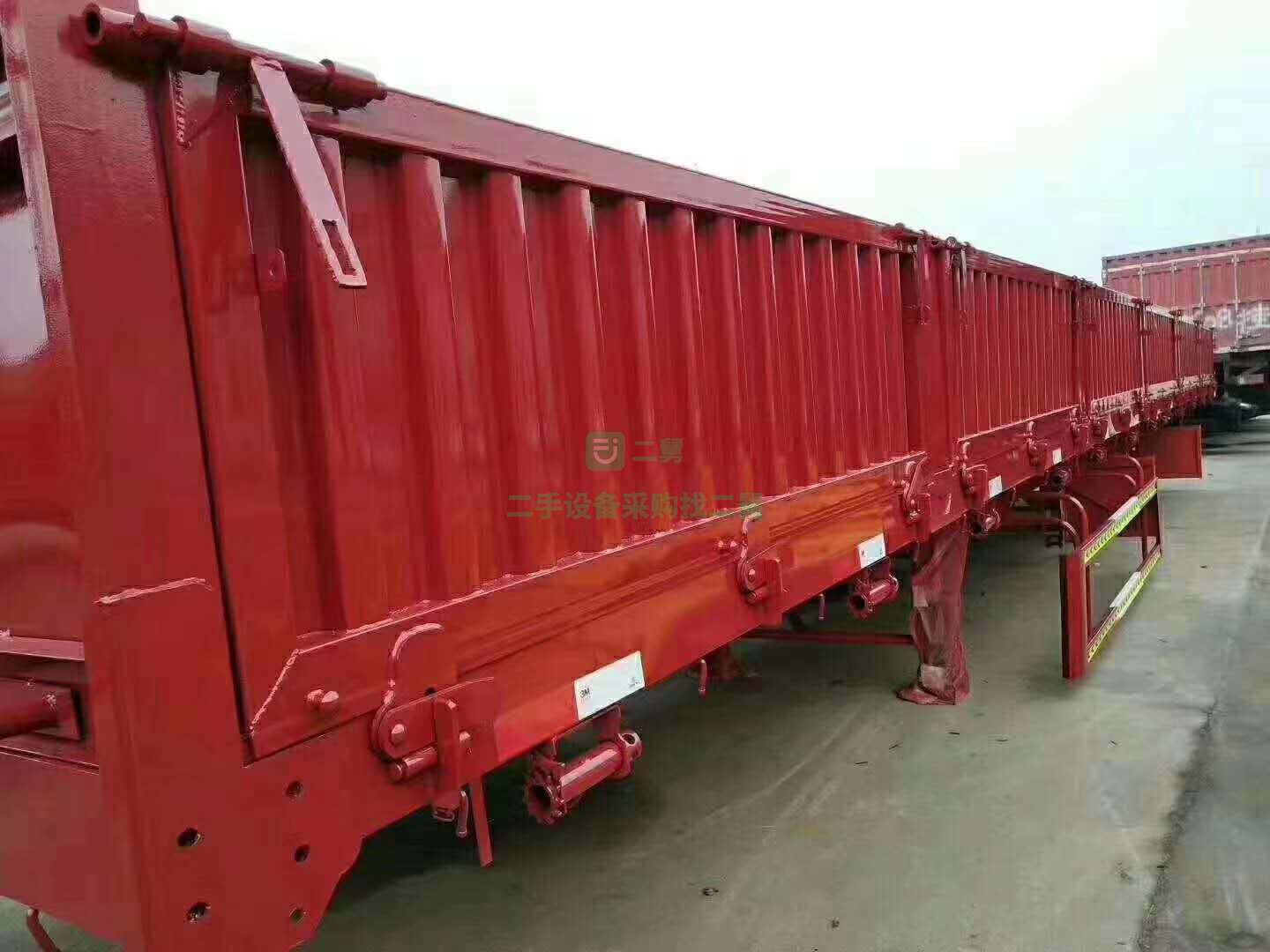 低價出售轉讓側翻半掛車