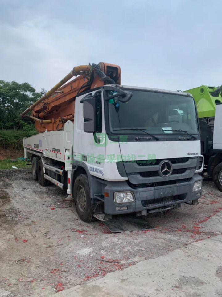 出售中聯重科奔馳47米國四泵車