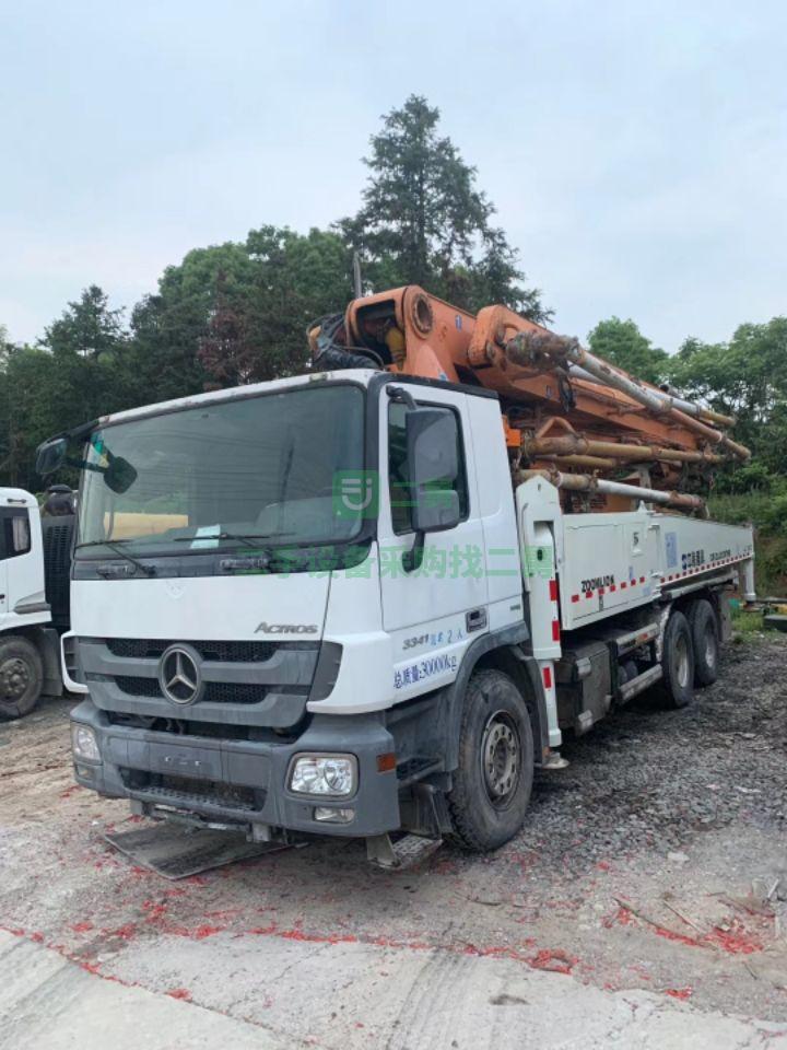 出售中聯重科奔馳47米國四泵車