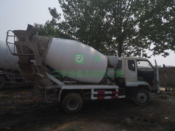 出售二手4方攪拌車一臺