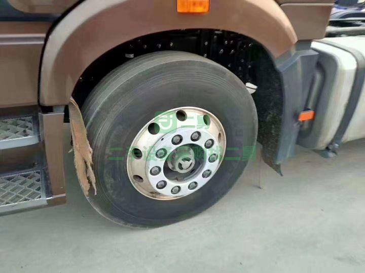 出售牽引車，一汽解放J6P460馬力國五排放
