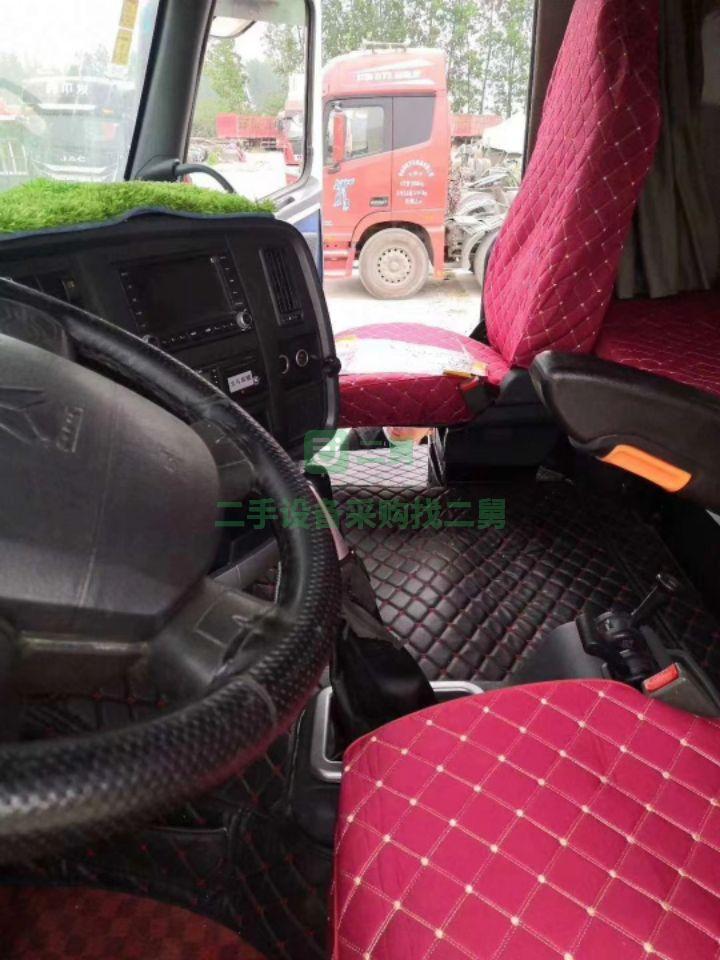出售牽引車豪沃T7，440馬力國四排放