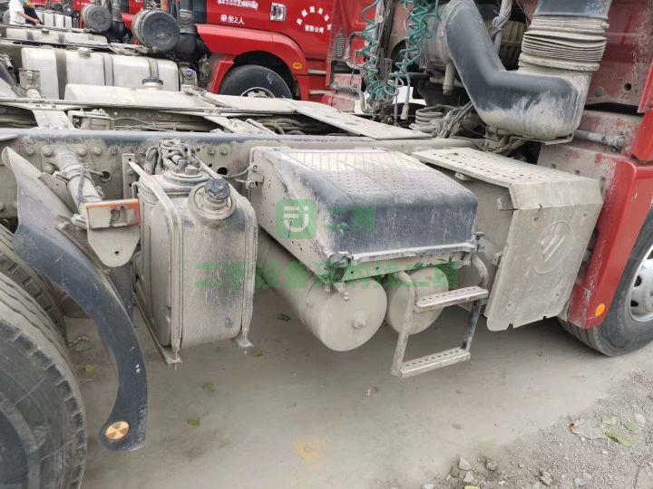 出售福田歐曼牽引車GTL430馬力