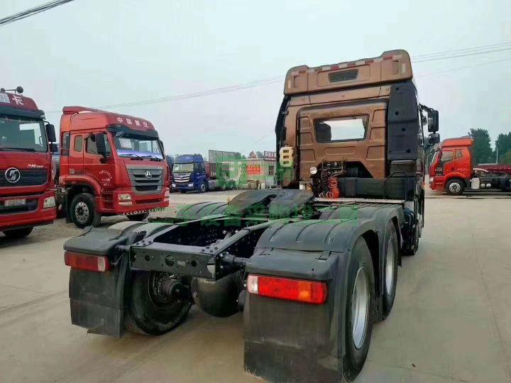 出售牽引車，一汽解放J6P460馬力國五排放