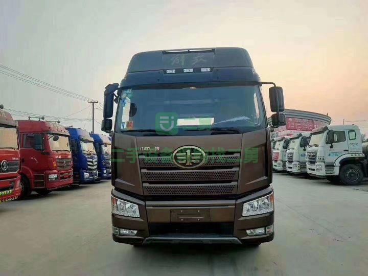 出售牽引車，一汽解放J6P460馬力國五排放