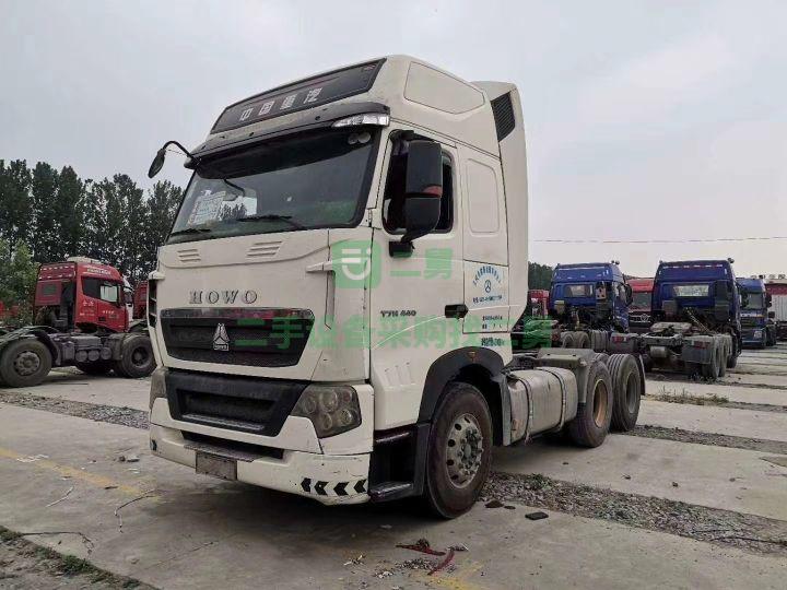 出售牽引車豪沃T7，440馬力國四排放