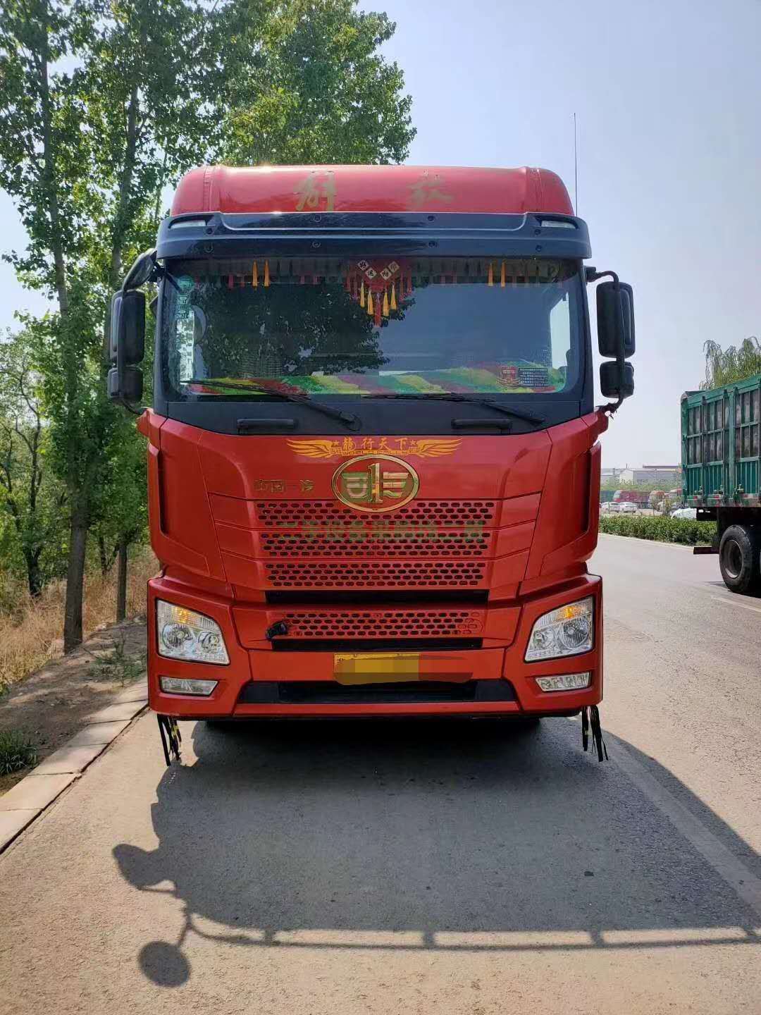 出售精品JH6/400牽引車(chē)，全保險(xiǎn)