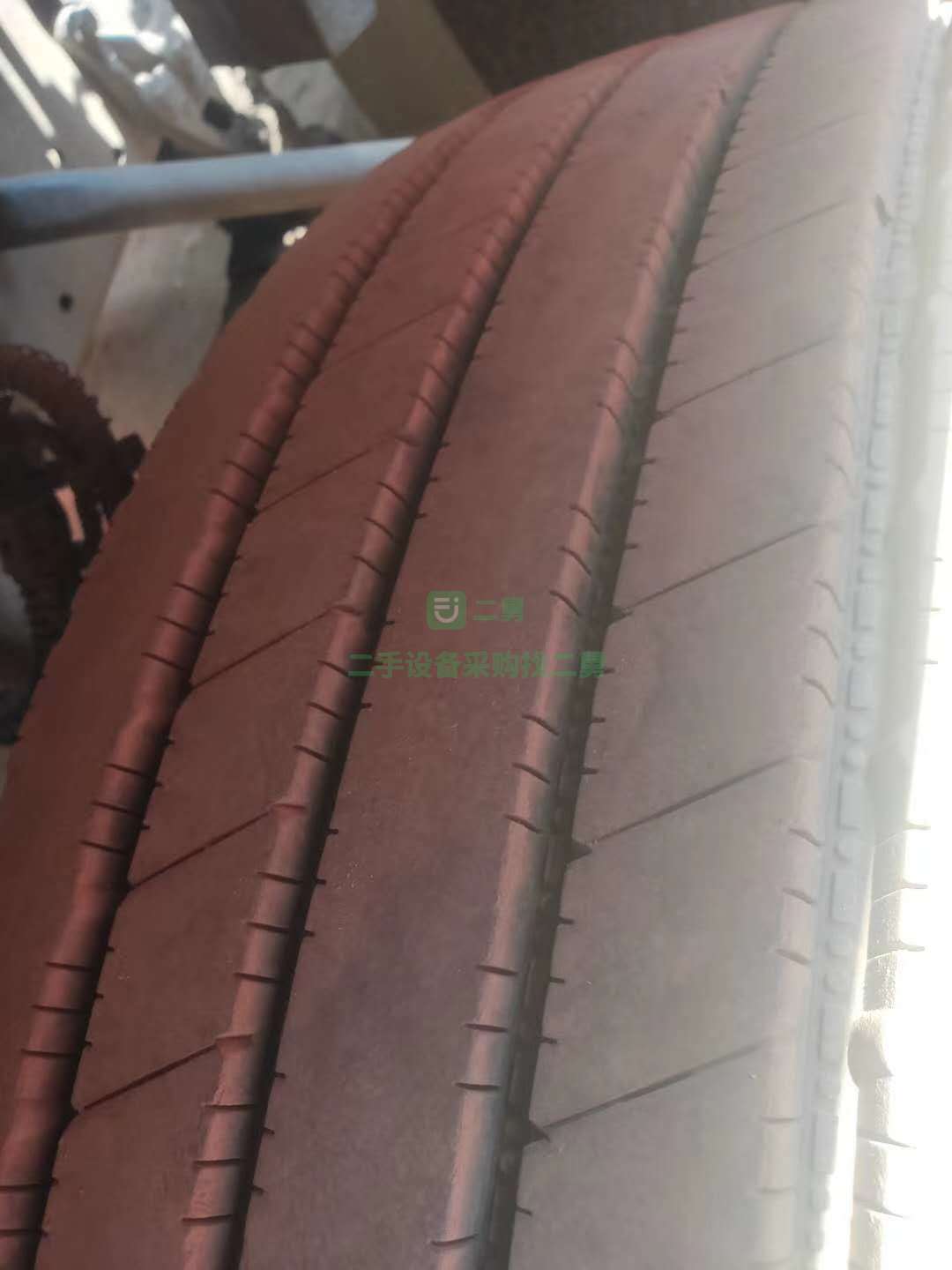 出售解放悍V400牽引車，帶11米掛車