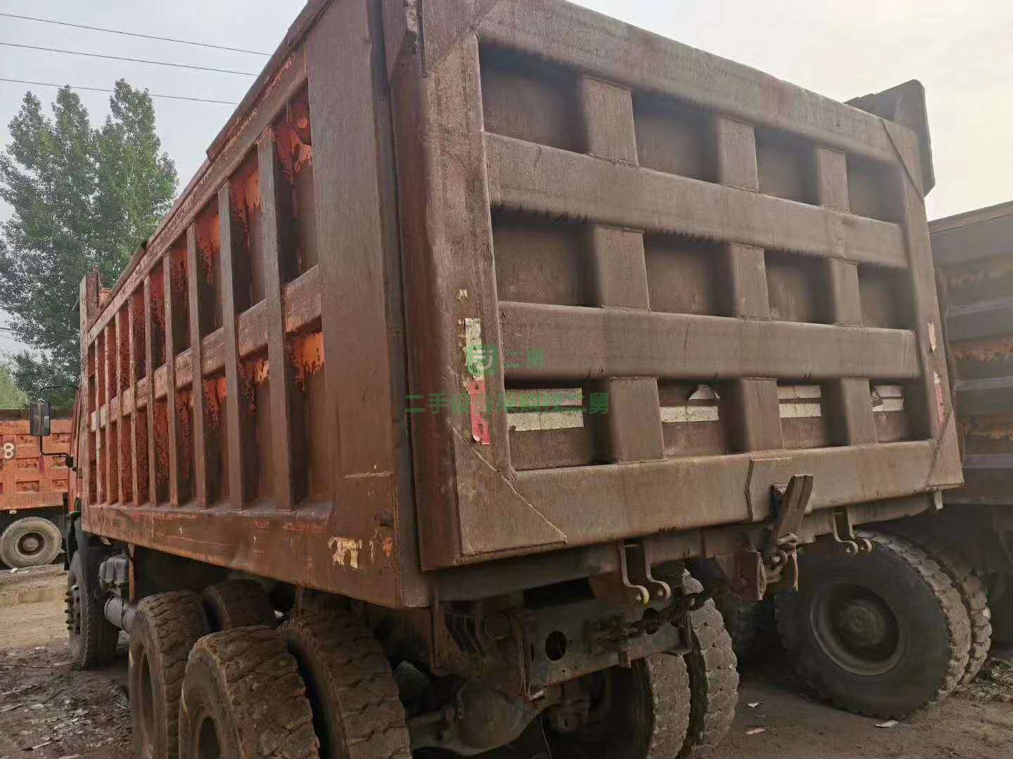 出售14年老款北奔自卸車、340馬力、5.6米大箱