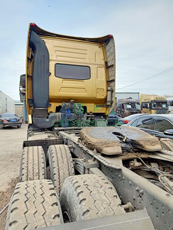 出售17年重汽豪沃T7牽引車 雙驅輕體國五排放540馬力可分期付款