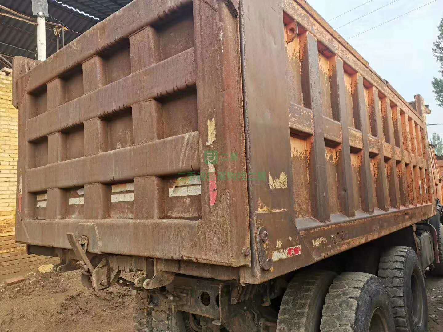 出售14年老款北奔自卸車、340馬力、5.6米大箱