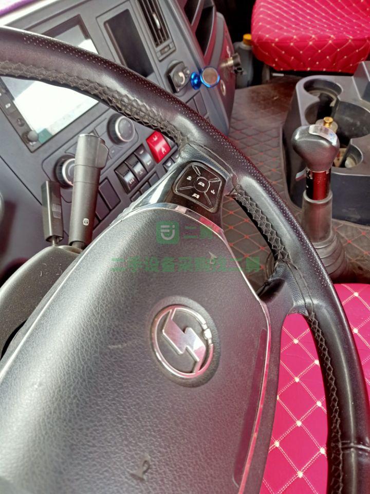 出售18年牽引車陜汽重卡德龍X3000黃金版雙驅重體550馬力可分期付