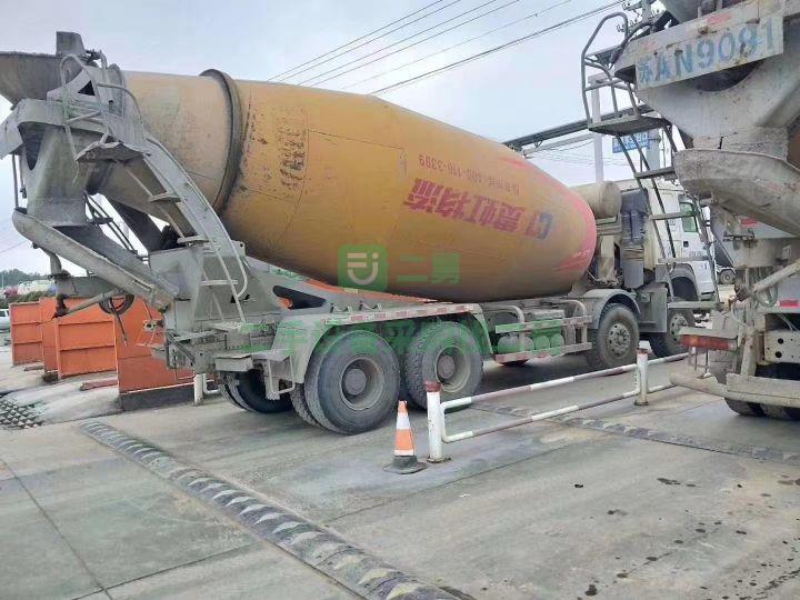 出售4臺豪沃攪拌車，17年低國5，標20方，原車原版