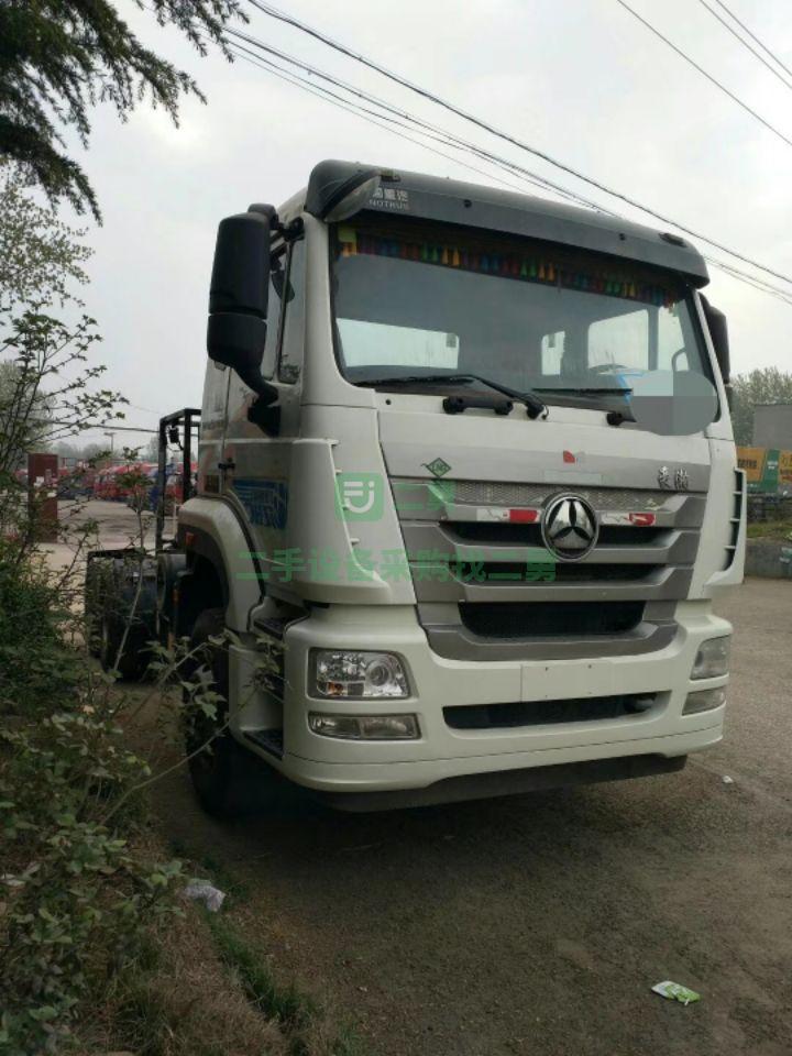 出售17年豪瀚天然氣牽引車，LNG430馬力，德國曼發動機。