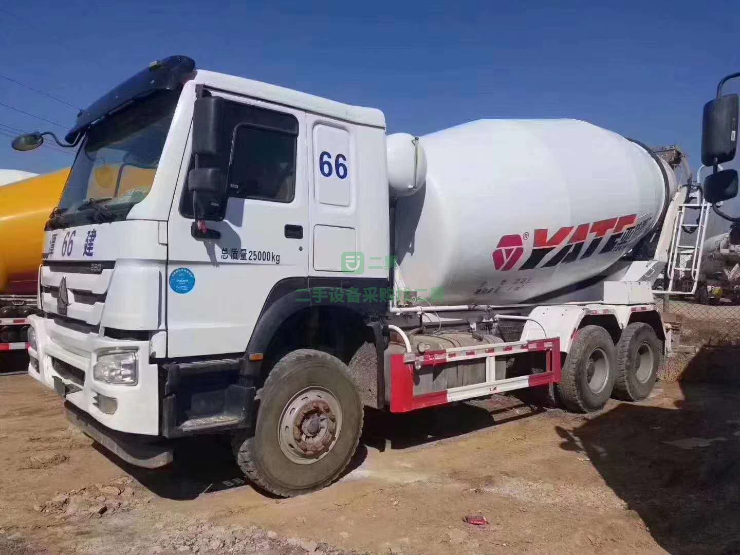 亞特上裝18年豪沃攪拌車出售