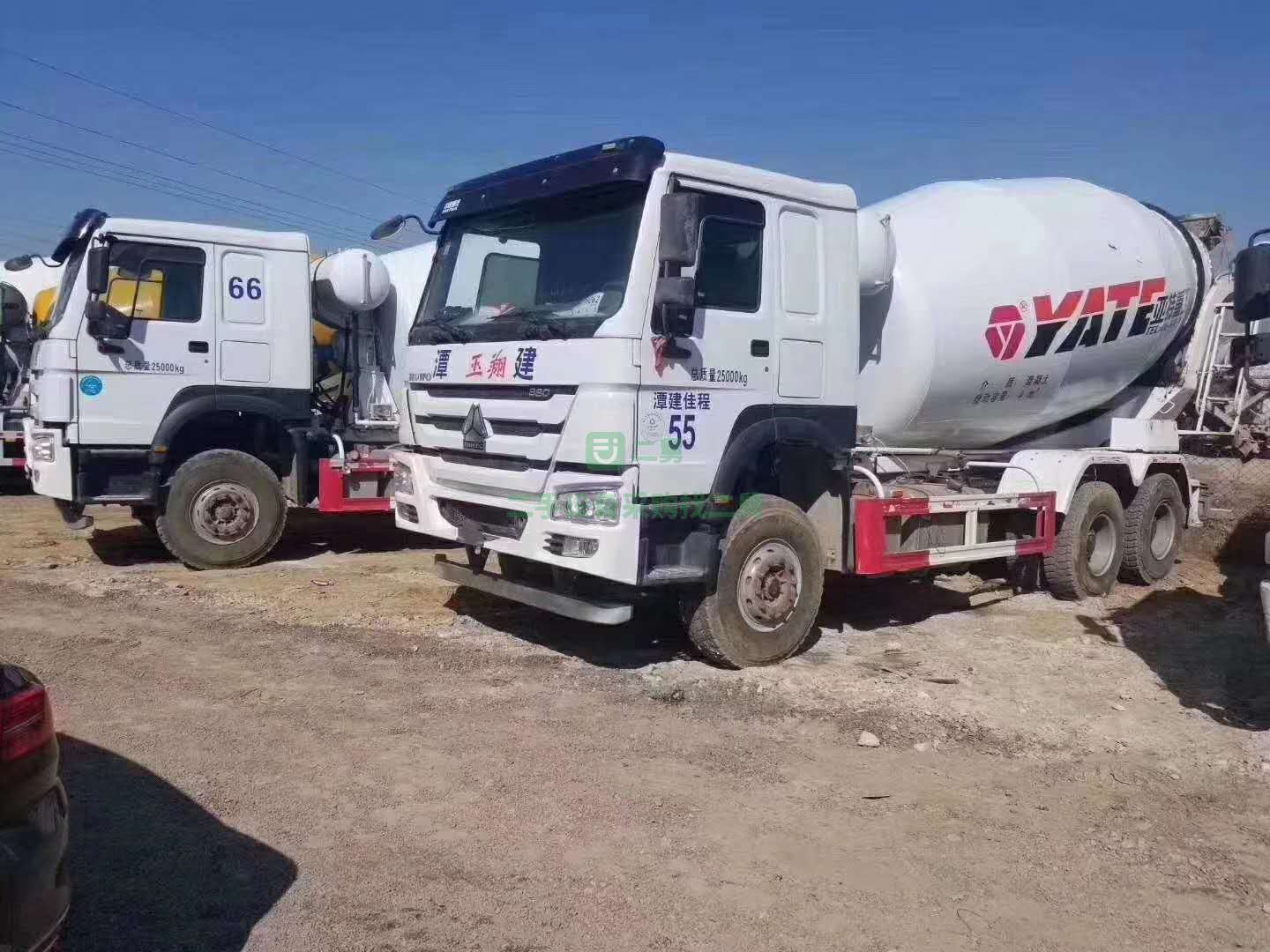 亞特上裝18年豪沃攪拌車出售