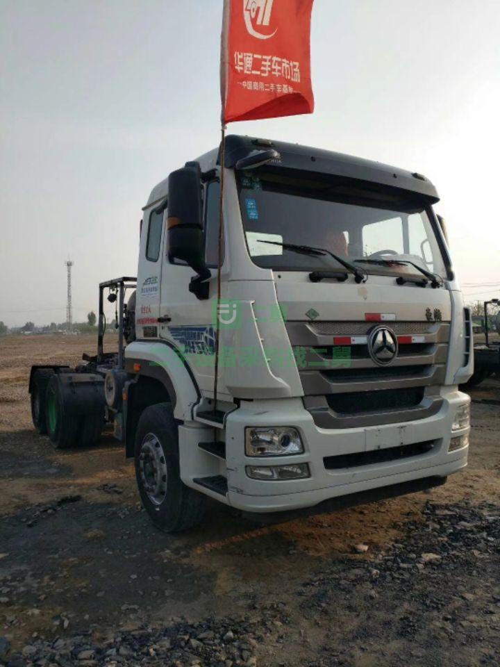 出售17年豪瀚天然氣牽引車，LNG430馬力，德國曼發動機。