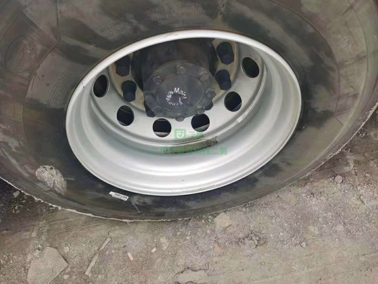 出售18年7月天龍旗艦版牽引車，560馬力，國五
