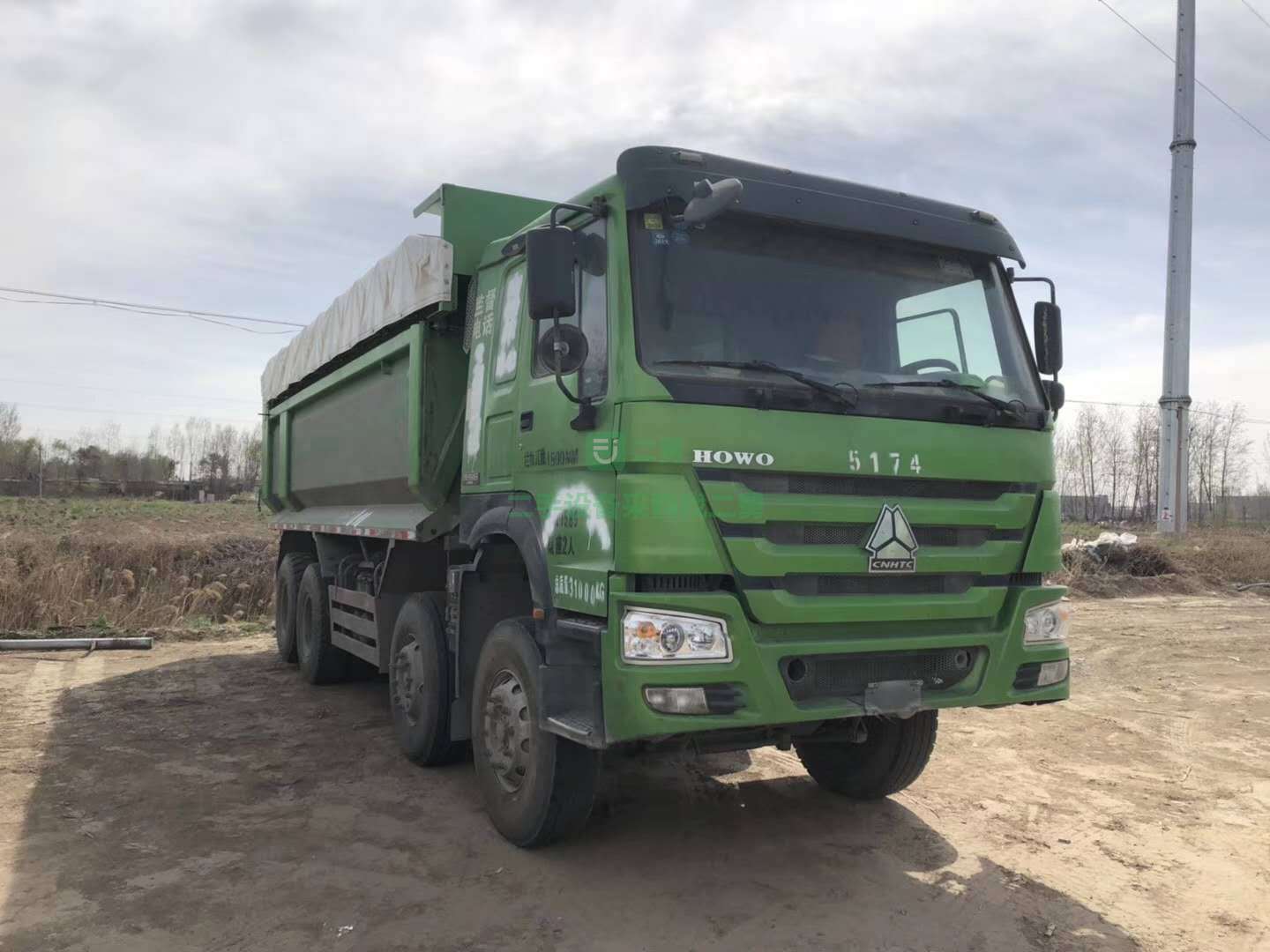 出售17年6月份豪沃牽引車，大箱6米8，國五排放