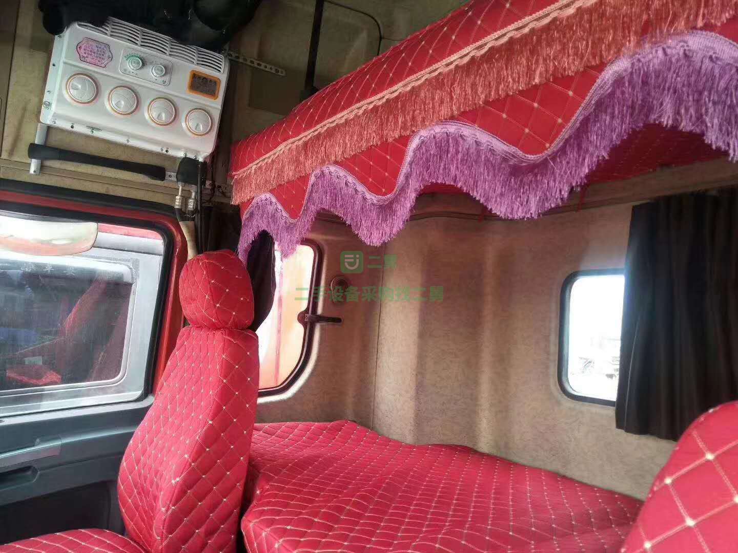 出售兩臺德龍X3000牽引車，國五排放