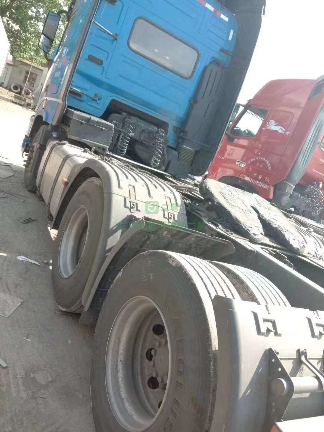 出售19年10月東風天龍旗艦KX牽引車