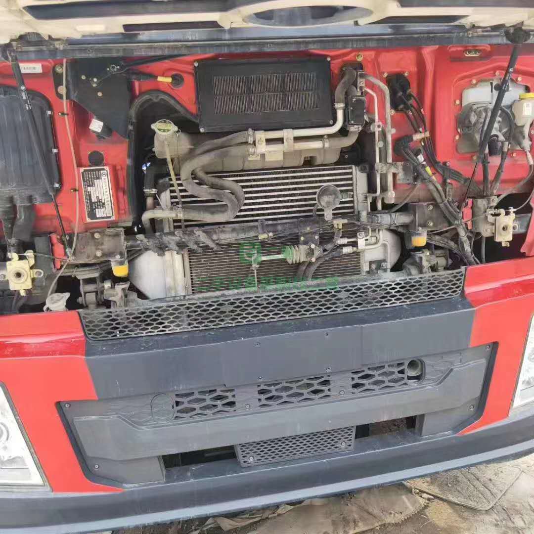 出售2代德龍X3000牽引車19年3月上戶