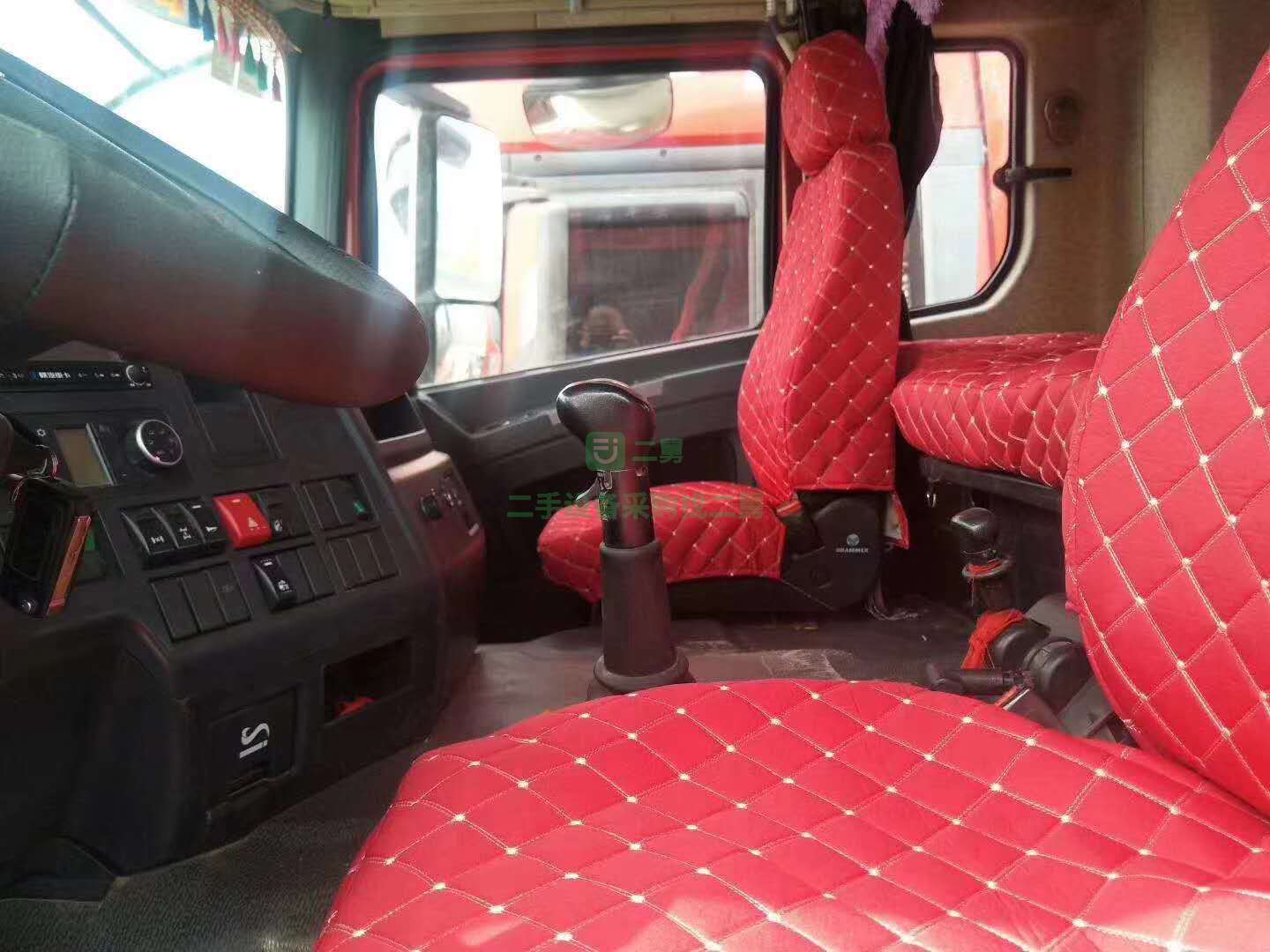 出售兩臺德龍X3000牽引車，國五排放