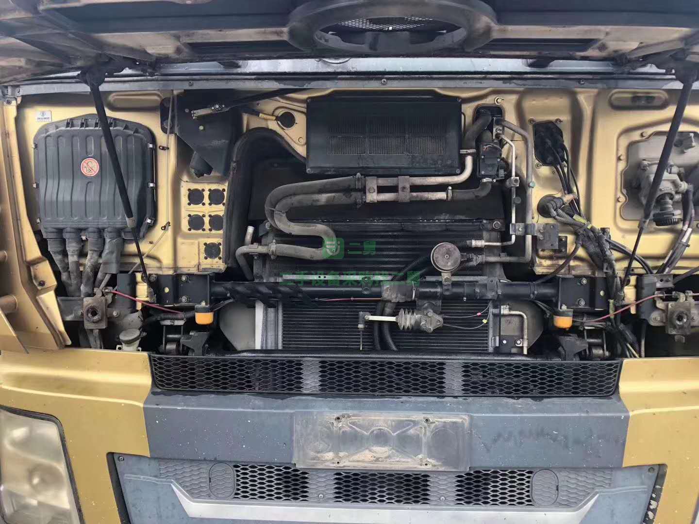 出售陜汽德龍X3000牽引車， 雙驅(qū)輕體，國五排放