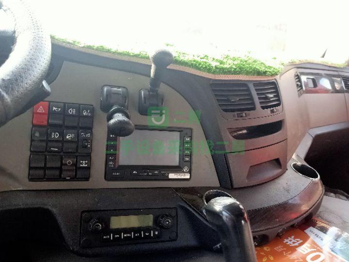 出售牽引車18年解放J6P雙驅輕體國五排放460馬力可分期付款
