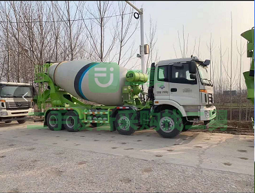 出售庫存豪沃大14方攪拌車