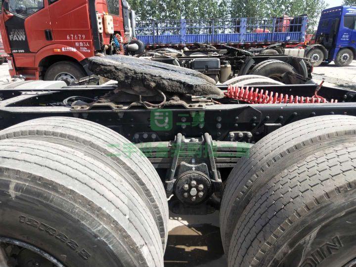 出售精品車況18年德龍牽引車新M3000  460馬力濰柴發(fā)動(dòng)機(jī)
