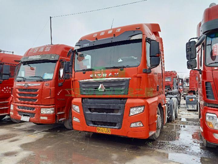 出售18年重汽汕德卡牽引車540馬力國五排放雙驅輕體可分期