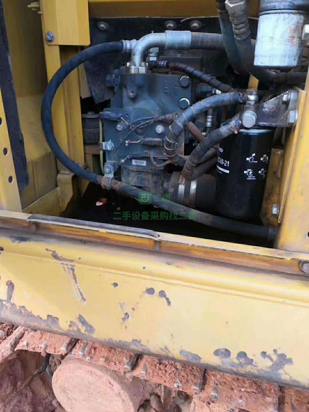 出售16年小松130-7，低價等錢急售， 小松130-7二手挖掘機