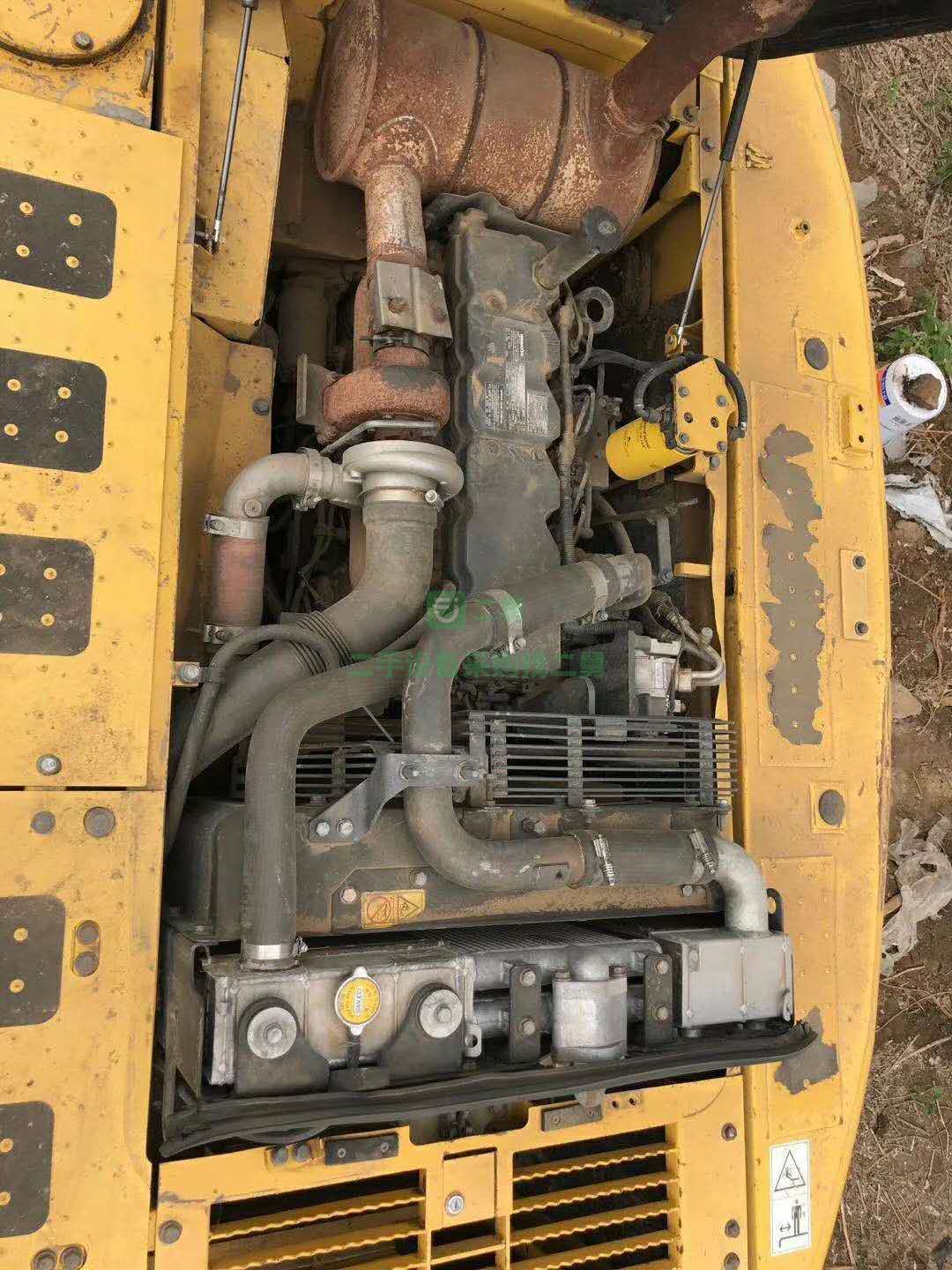 出售16年小松200-8，低價等錢急售，小松200-8二手挖掘機