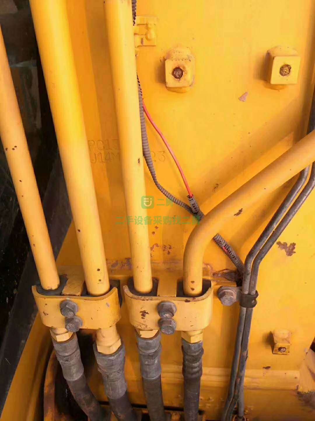 出售16年小松130-7，低價等錢急售， 小松130-7二手挖掘機