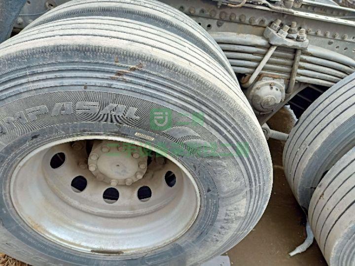 出售18年重汽汕德卡牽引車540馬力國五排放雙驅輕體可分期