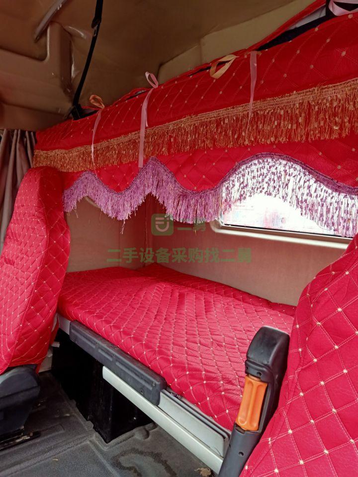 出售18年重汽汕德卡牽引車540馬力國五排放雙驅輕體可分期