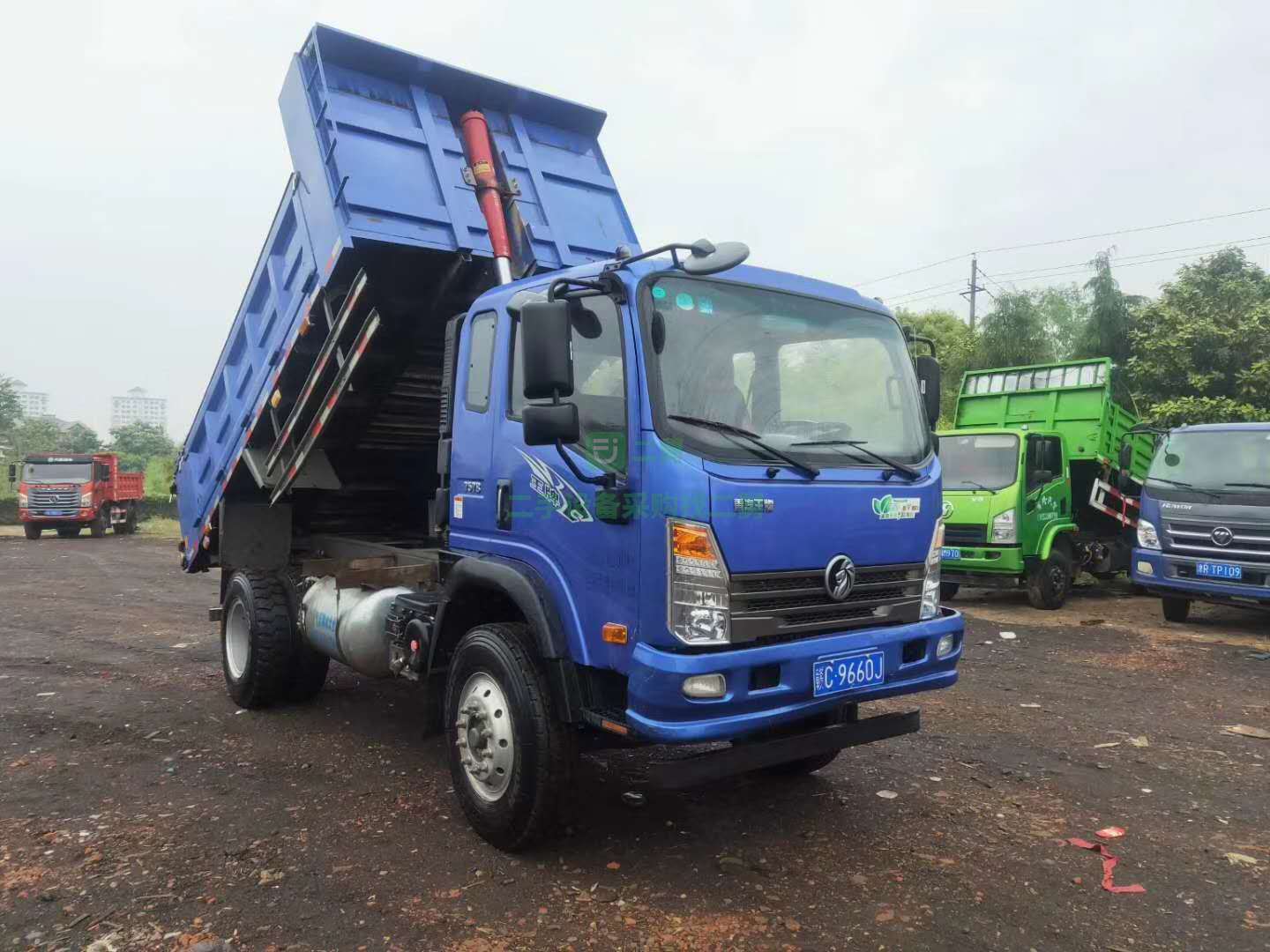 出售18年12月份 ，玉柴140機(jī)器153后橋自卸車(chē)