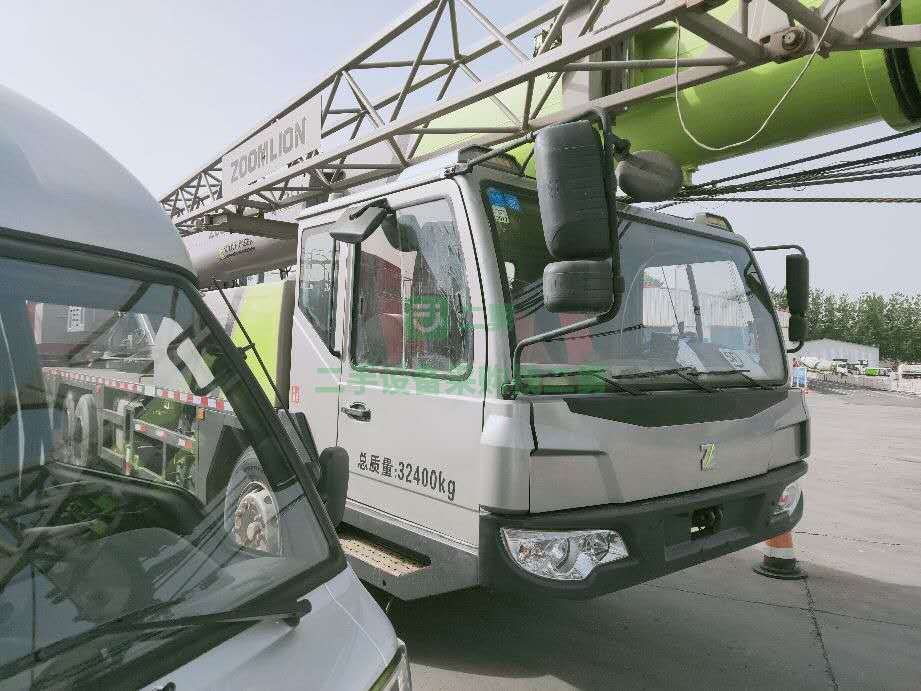 出售中聯16年6月25噸，五節臂激光綠 國四吊車