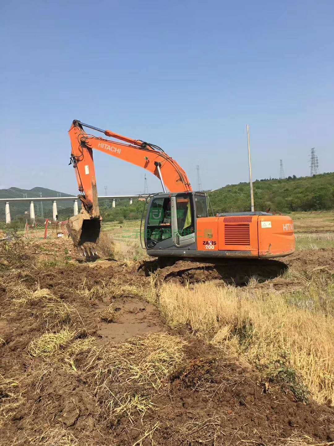 轉讓出售二手16年日立200-3，低價等錢急售， 日立200-3二手挖掘機