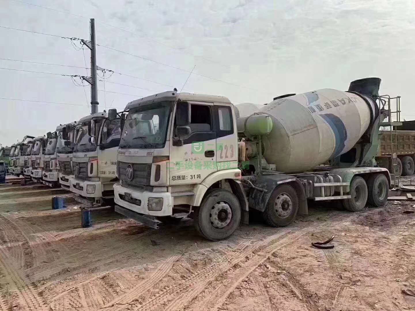出售17年歐曼國四前四后八輕量化攪拌車賣21萬