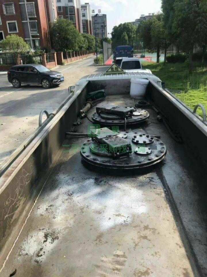 轉(zhuǎn)讓出售二手5噸油罐車