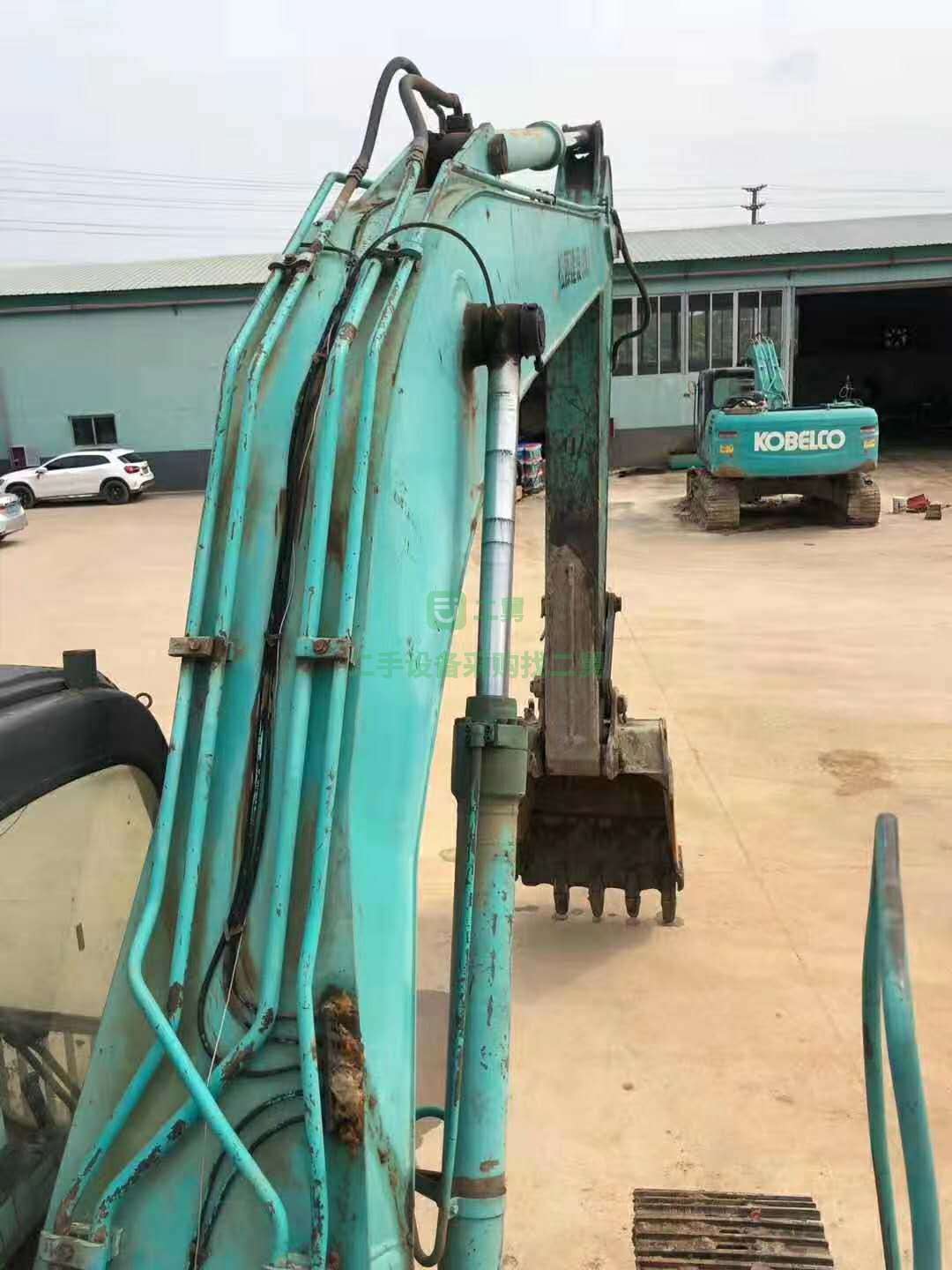 出售16年報關神鋼200-6E，低價等錢急售， 神鋼200-6E二手挖掘機