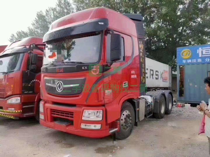 出售東風(fēng)天龍旗艦520馬力牽引車