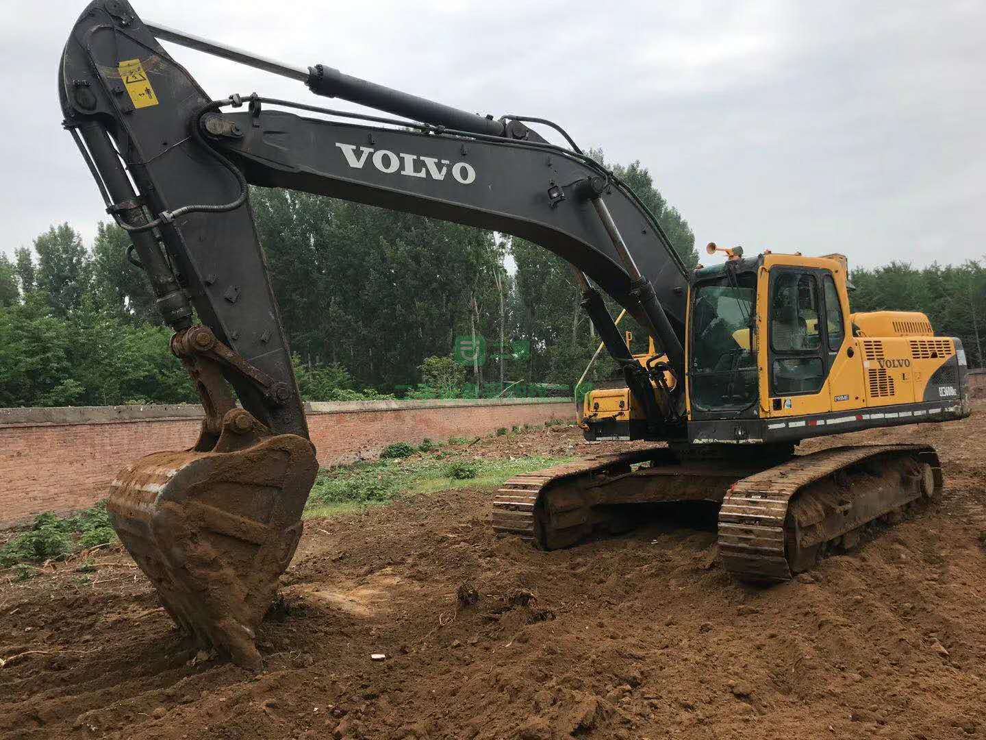 16年沃爾沃360，低價等錢急售， 沃爾沃360二手挖掘機
