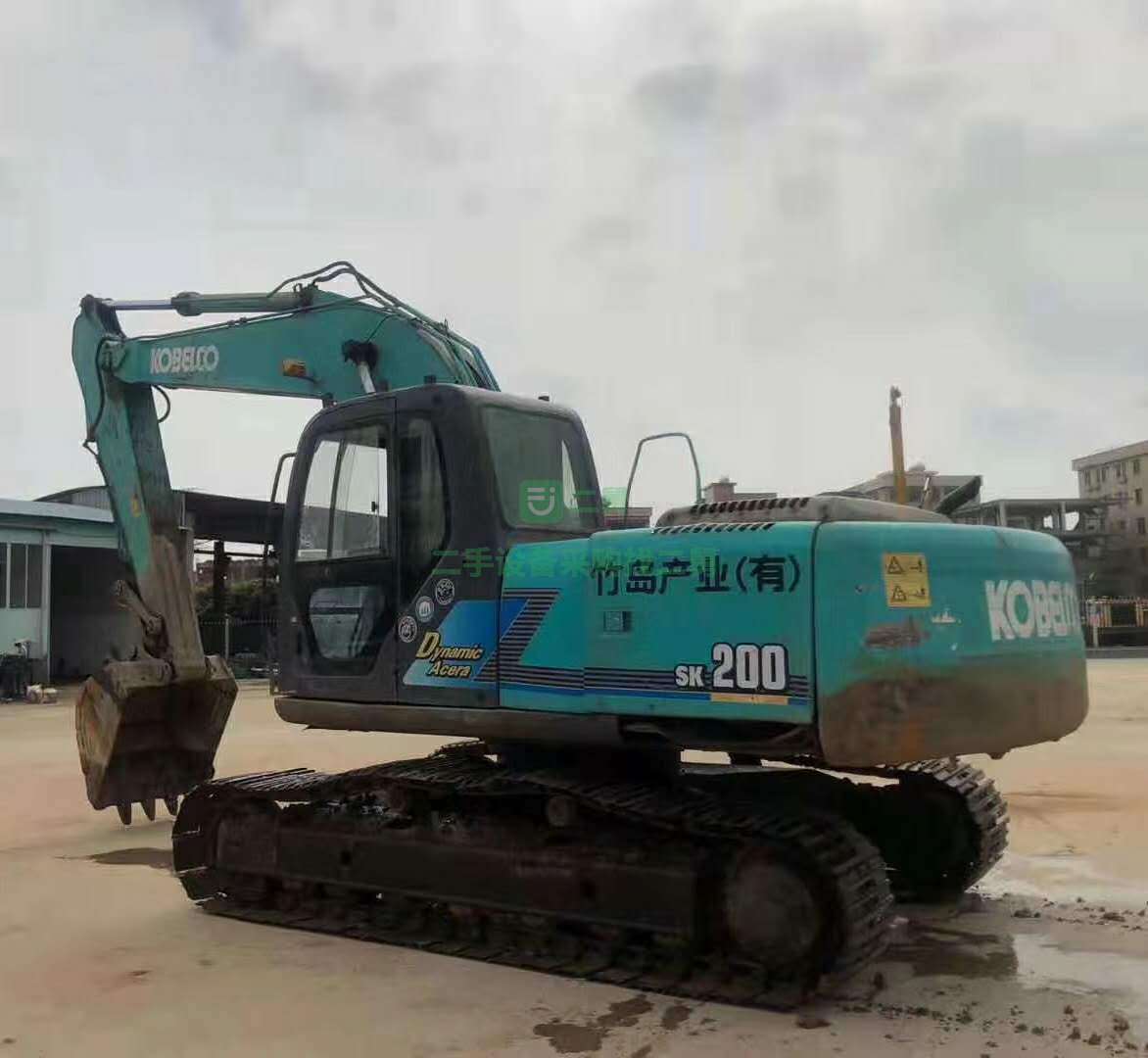 出售16年報關神鋼200-6E，低價等錢急售， 神鋼200-6E二手挖掘機